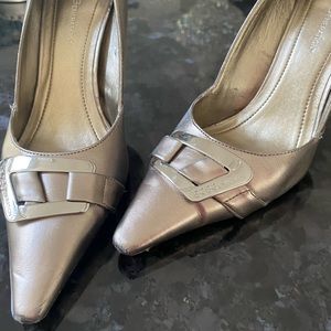 BCBG metallic silver pump